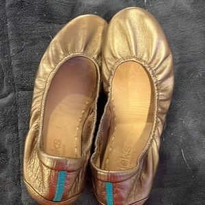 Size 7 Metallic Bronze Tieks